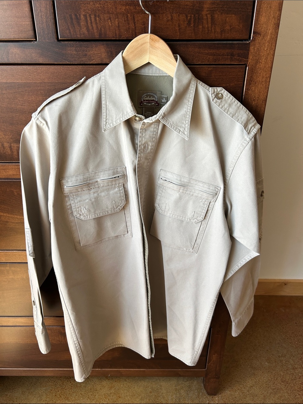 Cabela's Light Gray Men's Casual Button-Down Shirt